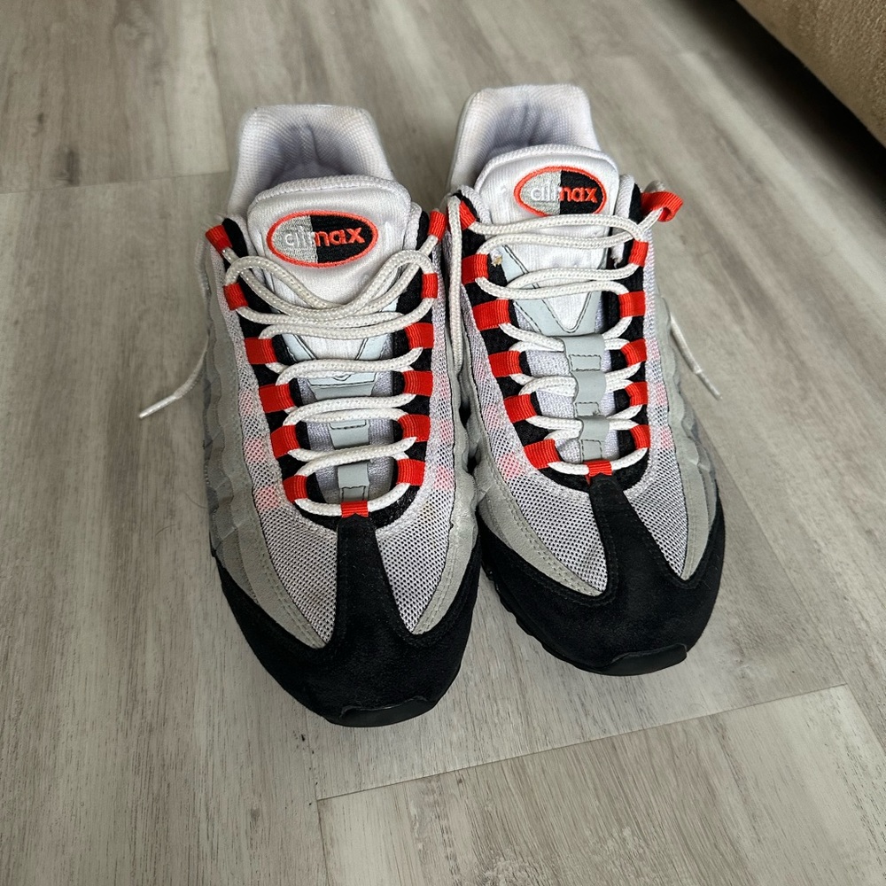 Nike Air Max 95 OG- Solar Red (2018)-Size 11